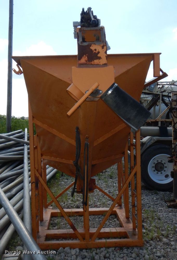 image for item DM2339 EZ Load 6000  sand hopper