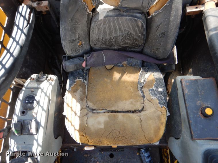 image for item DM2346 2007 Komatsu CK30-1  tracked skid steer loader