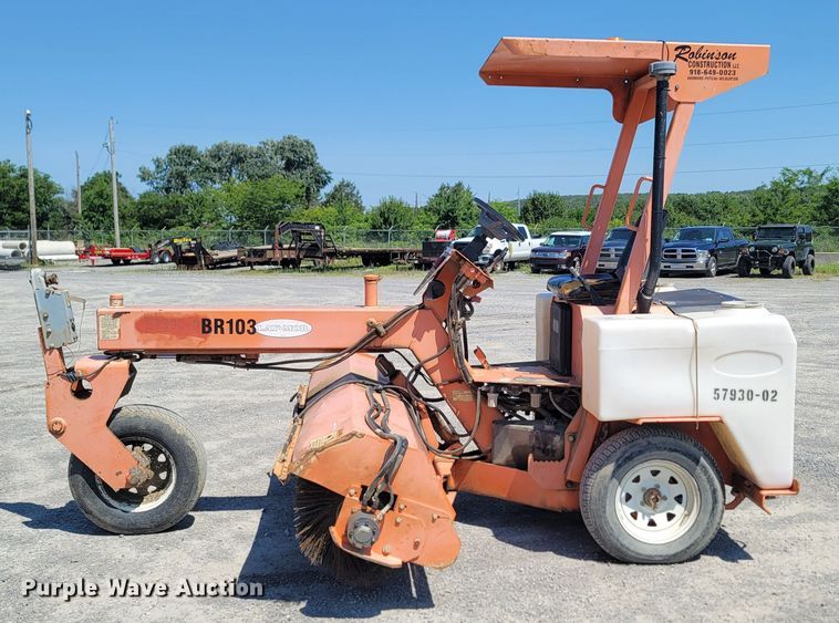 image for item DM4180 1999 Lay Mor 8HC broom