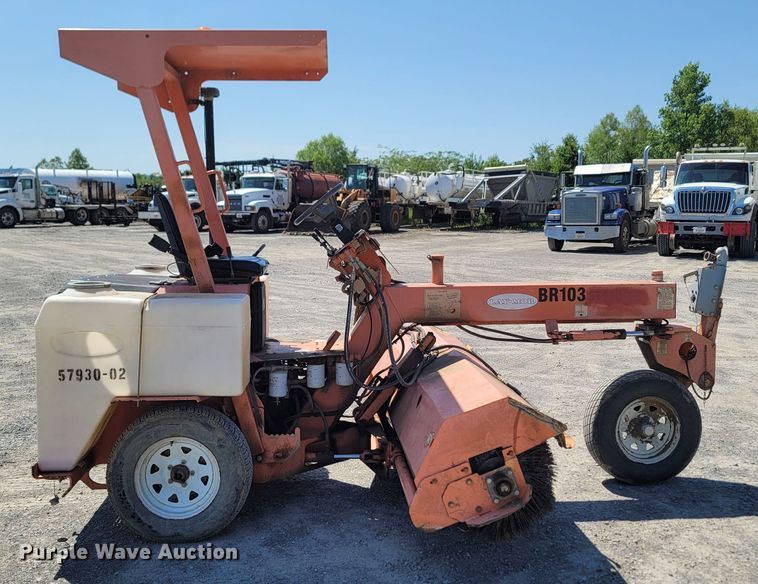 image for item DM4180 1999 Lay Mor 8HC broom