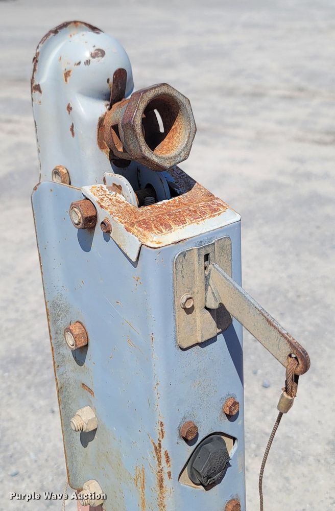 image for item DM4180 1999 Lay Mor 8HC broom