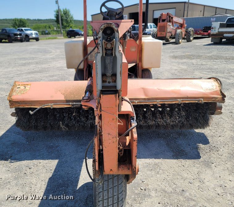 image for item DM4180 1999 Lay Mor 8HC broom