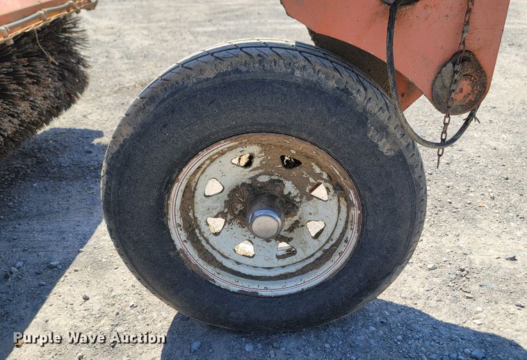 image for item DM4180 1999 Lay Mor 8HC broom