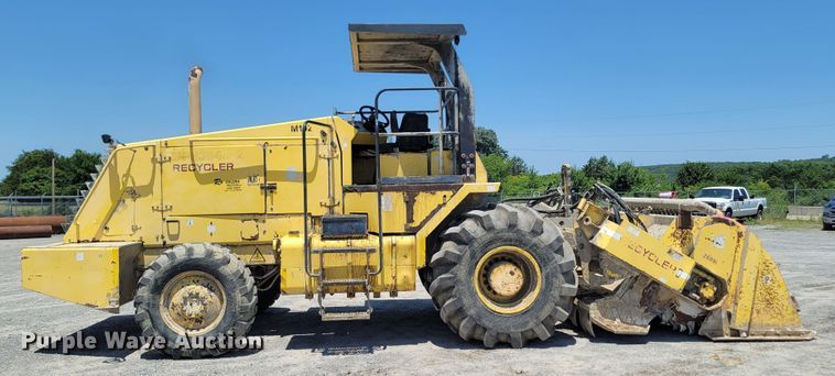 image for item DM4200 2011 Bomag MPH364-2 recycler