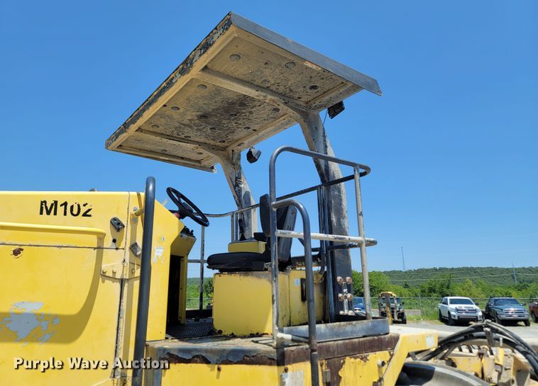 image for item DM4200 2011 Bomag MPH364-2 recycler