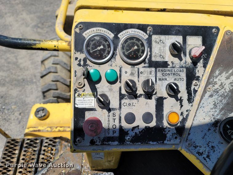 image for item DM4200 2011 Bomag MPH364-2 recycler