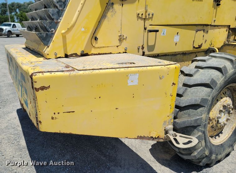 image for item DM4200 2011 Bomag MPH364-2 recycler
