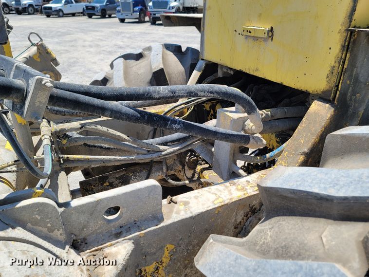 image for item DM4200 2011 Bomag MPH364-2 recycler