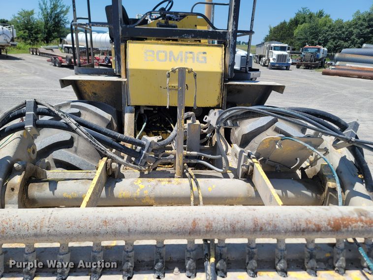 image for item DM4200 2011 Bomag MPH364-2 recycler