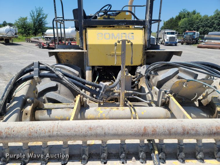 image for item DM4200 2011 Bomag MPH364-2 recycler