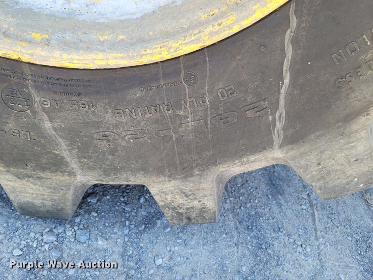 image for item DM4200 2011 Bomag MPH364-2 recycler