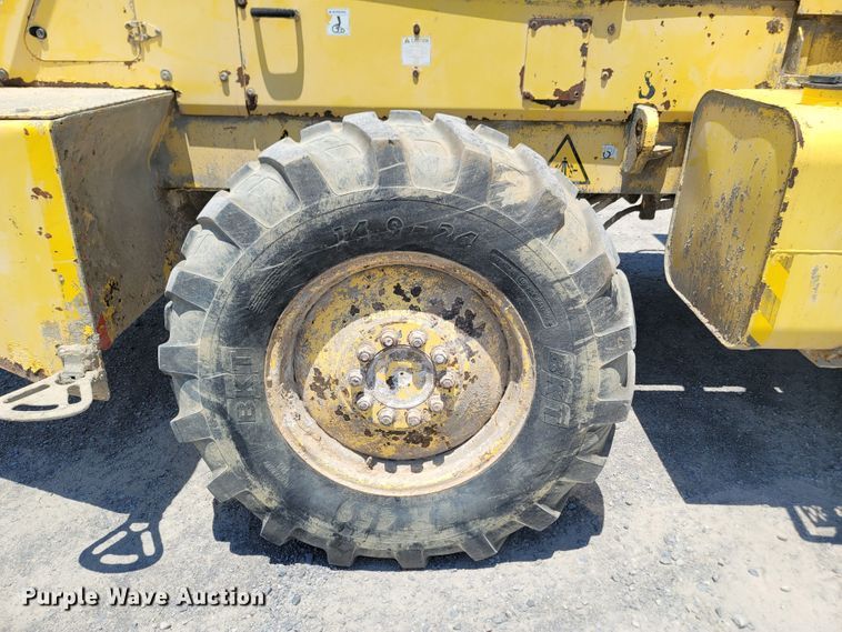 image for item DM4200 2011 Bomag MPH364-2 recycler