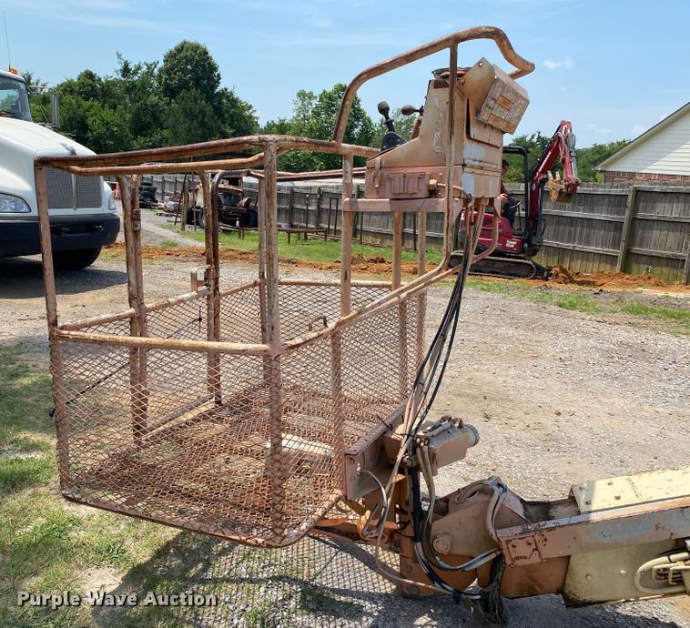 image for item DM4217 1998 JLG 40H  boom lift