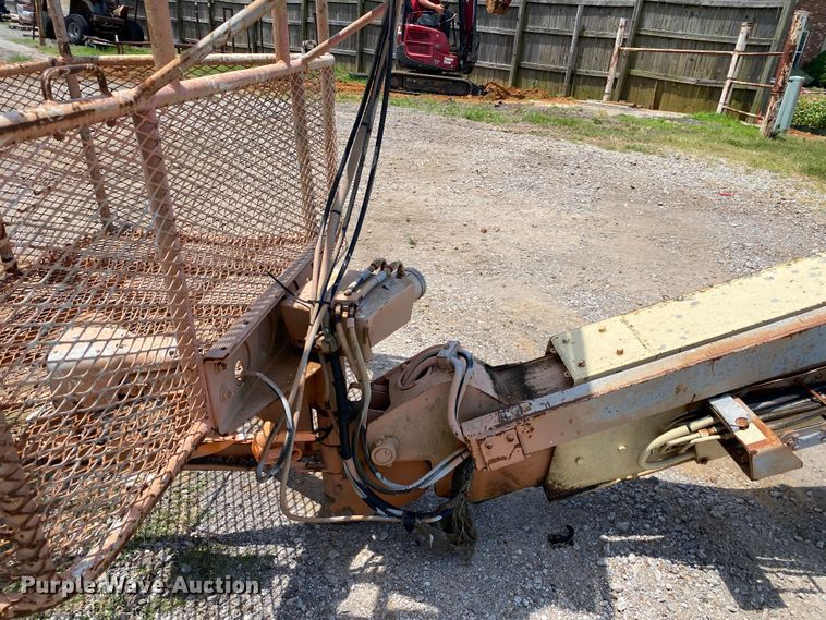 image for item DM4217 1998 JLG 40H  boom lift