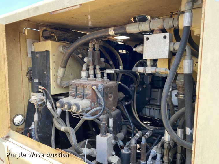 image for item DM4217 1998 JLG 40H  boom lift