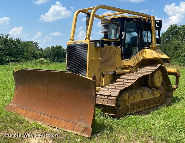 image for item DM4220 1999 Caterpillar D6M XL  dozer