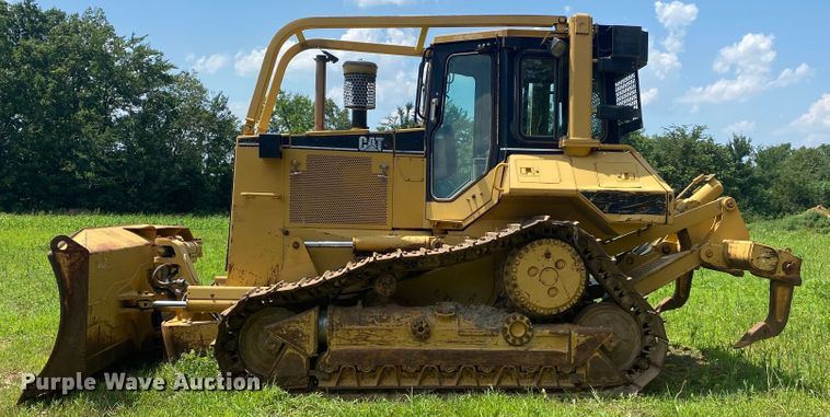 image for item DM4220 1999 Caterpillar D6M XL  dozer