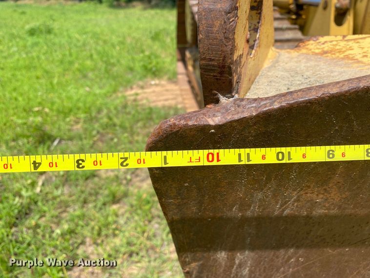 image for item DM4220 1999 Caterpillar D6M XL  dozer