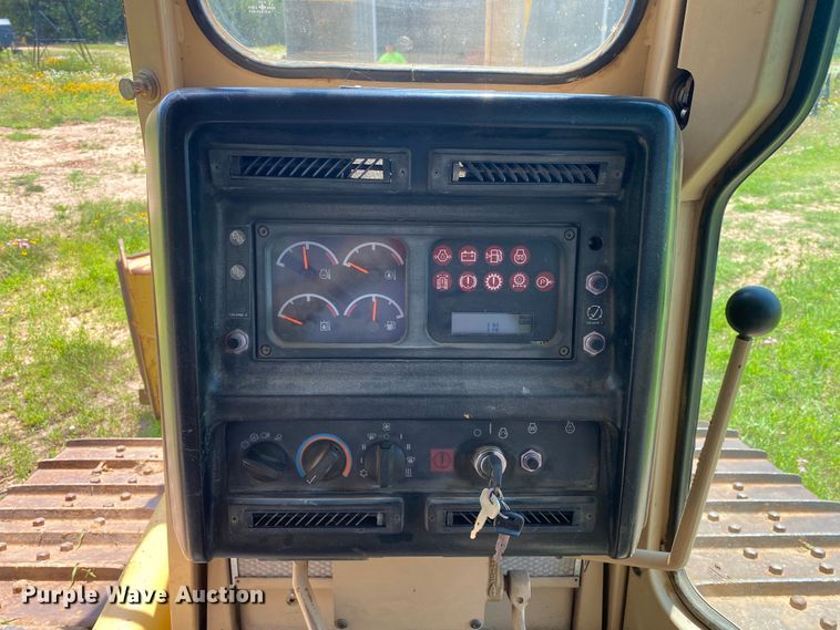 image for item DM4220 1999 Caterpillar D6M XL  dozer