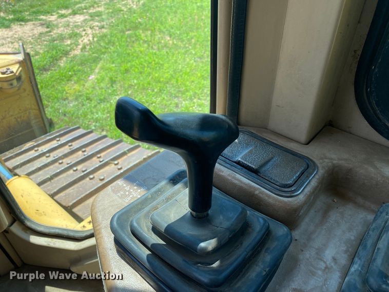 image for item DM4220 1999 Caterpillar D6M XL  dozer