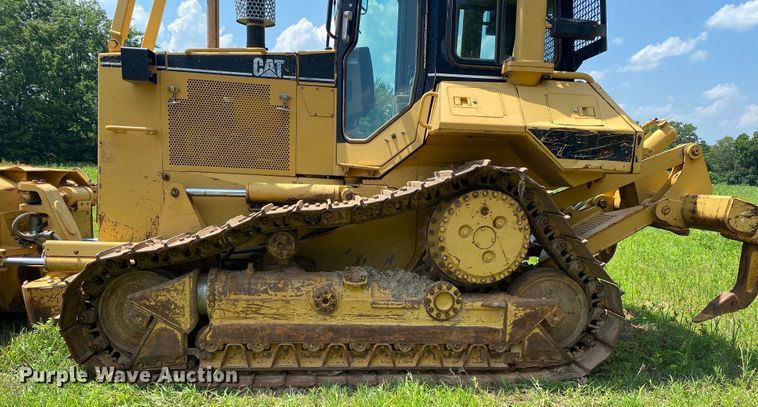 image for item DM4220 1999 Caterpillar D6M XL  dozer