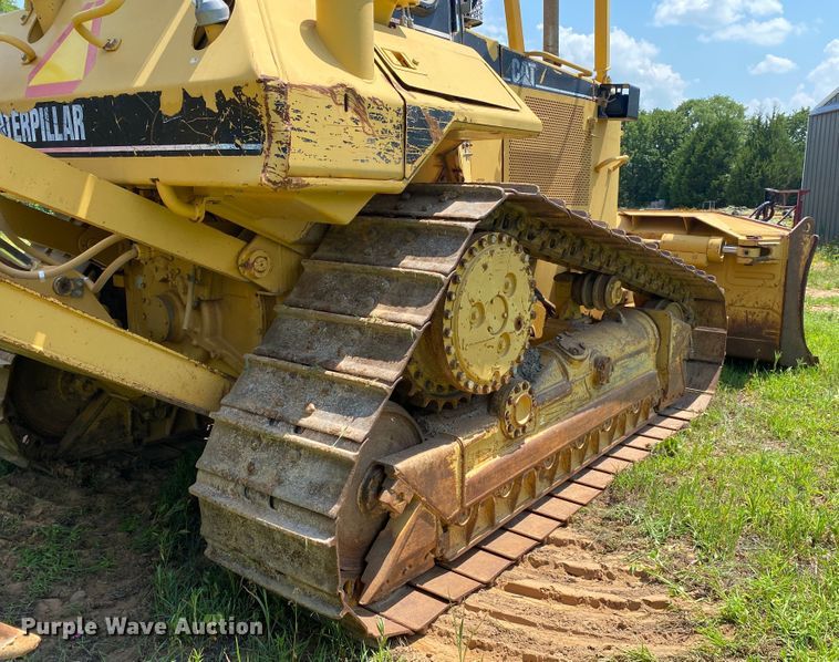 image for item DM4220 1999 Caterpillar D6M XL  dozer