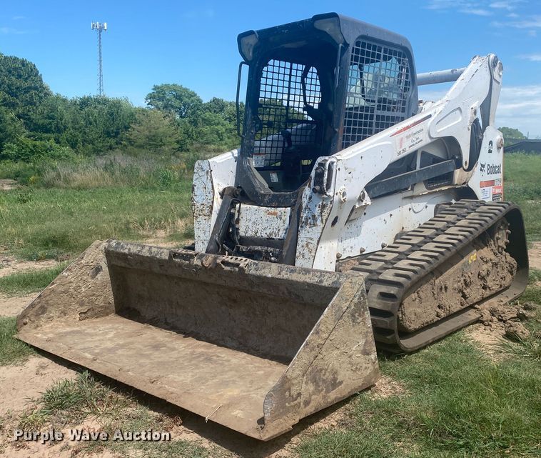 image for item DM4223 2015 Bobcat T870  tracked skid steer loader