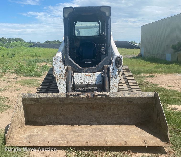 image for item DM4223 2015 Bobcat T870  tracked skid steer loader