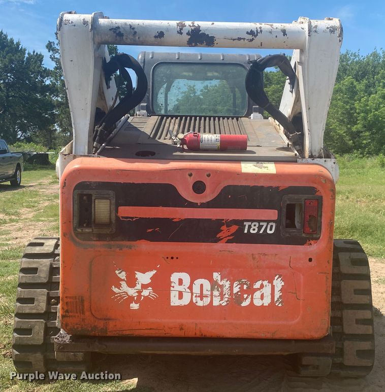 image for item DM4223 2015 Bobcat T870  tracked skid steer loader