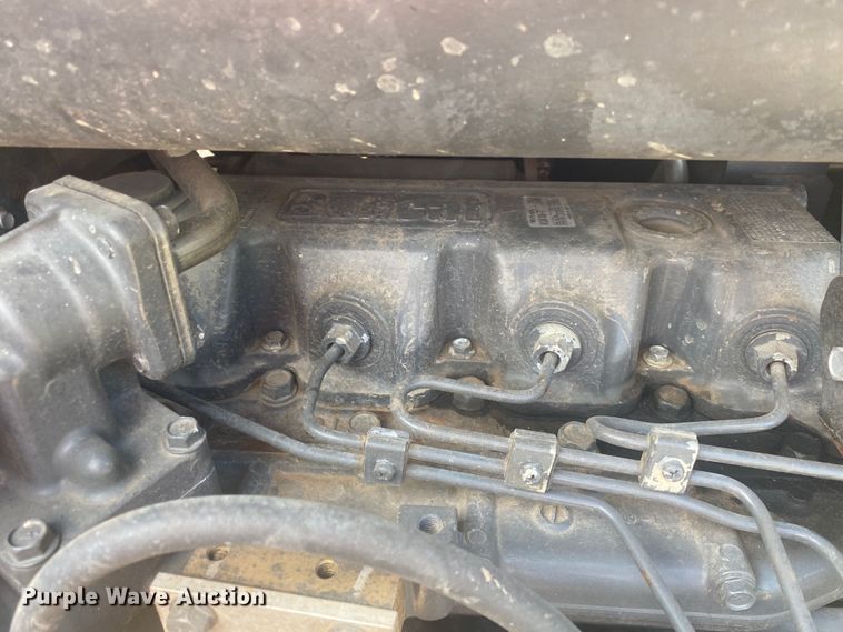 image for item DM4223 2015 Bobcat T870  tracked skid steer loader