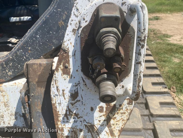 image for item DM4223 2015 Bobcat T870  tracked skid steer loader