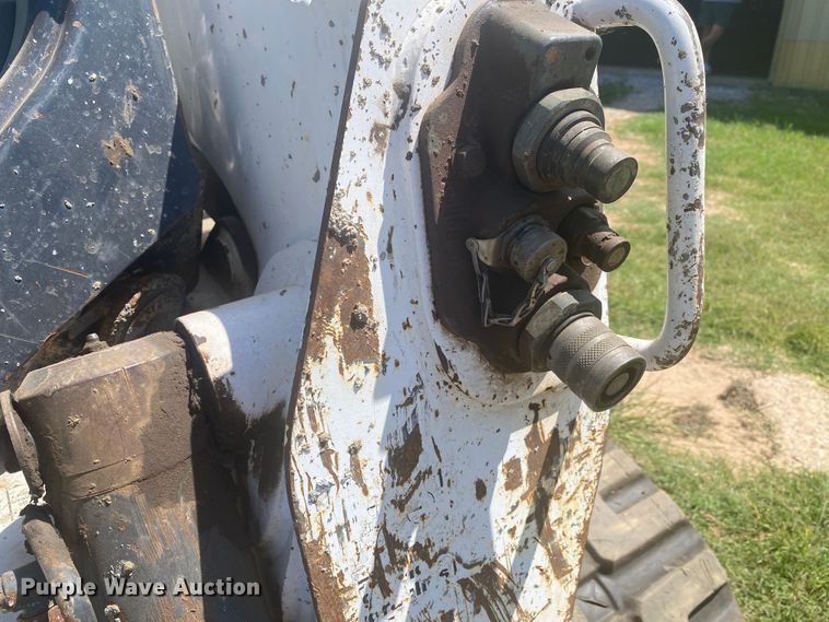 image for item DM4223 2015 Bobcat T870  tracked skid steer loader