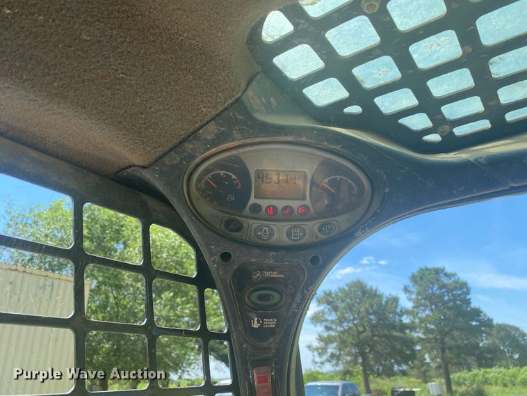 image for item DM4223 2015 Bobcat T870  tracked skid steer loader