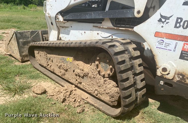 image for item DM4223 2015 Bobcat T870  tracked skid steer loader