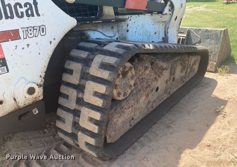 image for item DM4223 2015 Bobcat T870  tracked skid steer loader