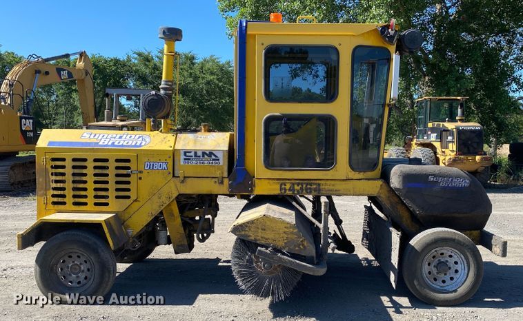 image for item DM4230 2014 Superior Broom DT80K  broom