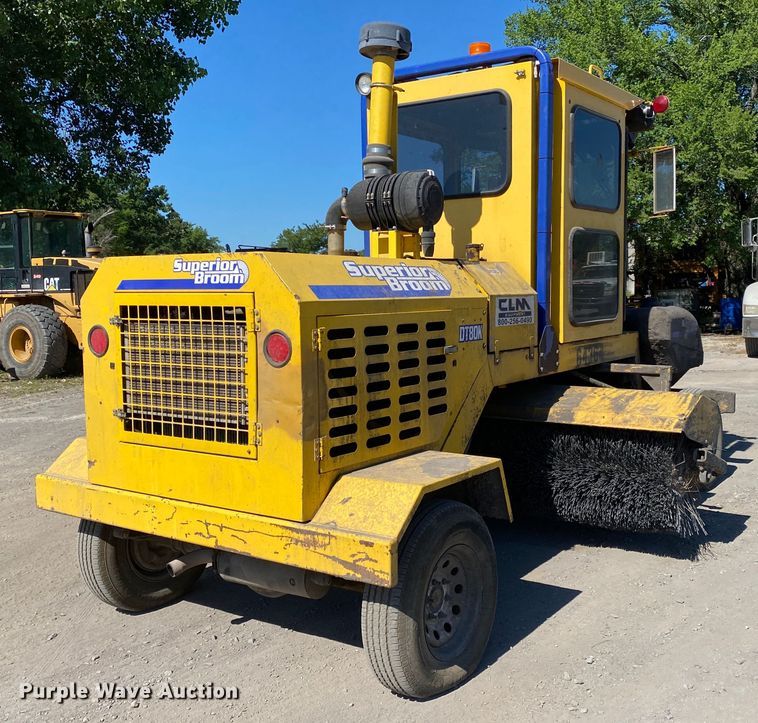 image for item DM4230 2014 Superior Broom DT80K  broom