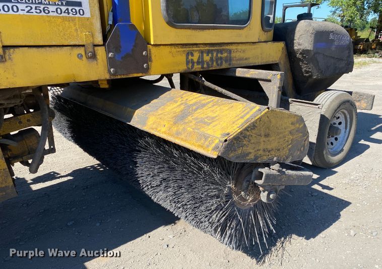 image for item DM4230 2014 Superior Broom DT80K  broom