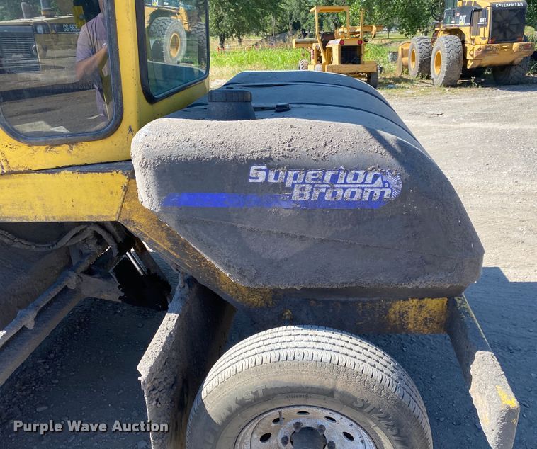 image for item DM4230 2014 Superior Broom DT80K  broom