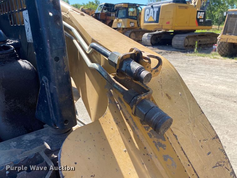 image for item DM4231 2006 Caterpillar 252B  skid steer loader