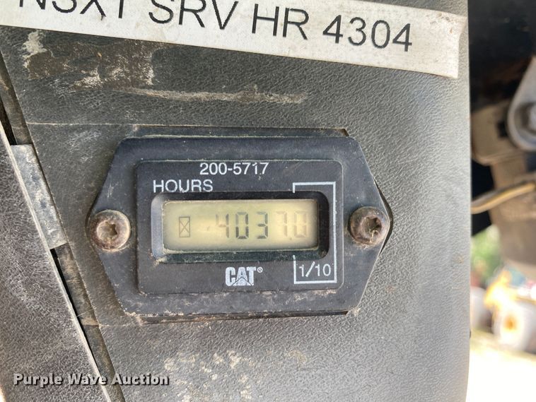 image for item DM4231 2006 Caterpillar 252B  skid steer loader