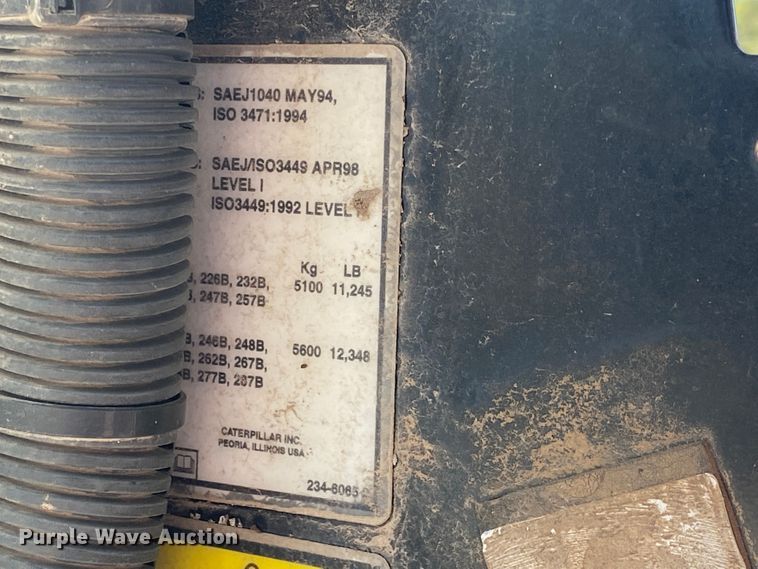 image for item DM4231 2006 Caterpillar 252B  skid steer loader