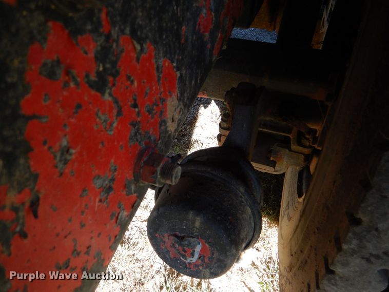 image for item DM4234 1985 Mack R686ST  dump truck