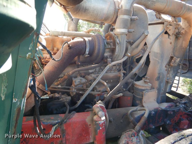 image for item DM4234 1985 Mack R686ST  dump truck