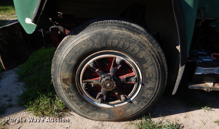 image for item DM4234 1985 Mack R686ST  dump truck