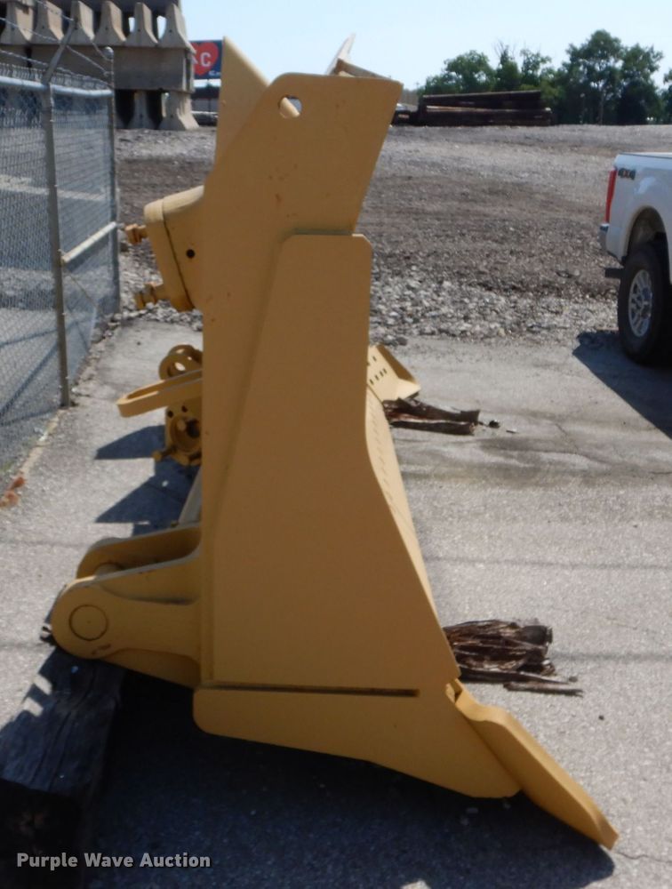 image for item DM4475 Komatsu 355  dozer blade