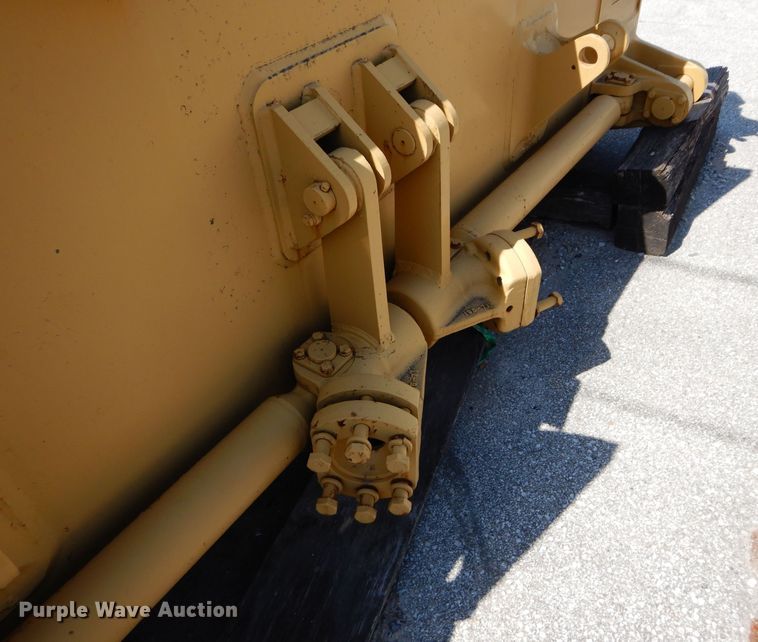 image for item DM4475 Komatsu 355  dozer blade