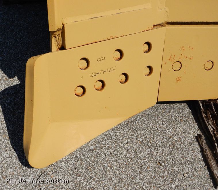 image for item DM4475 Komatsu 355  dozer blade