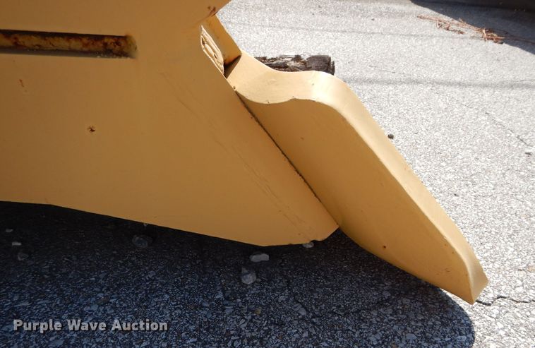 image for item DM4475 Komatsu 355  dozer blade