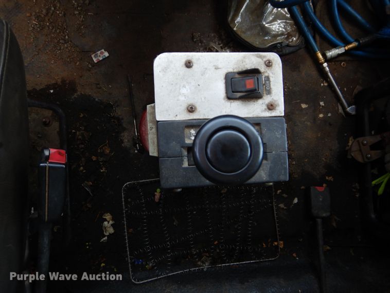 image for item DM4476 2009 International WorkStar 7400  dump truck